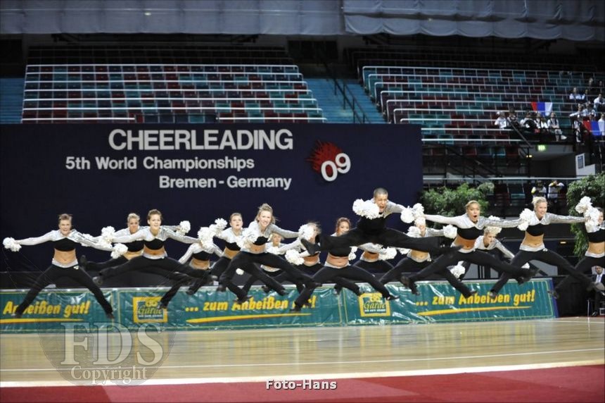 Cheerleading WM 09 01948